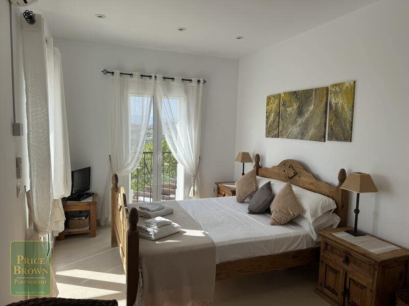 4 soveværelse Villa til salg i Bedar med swimmingpool - € 525.000 (Ref: 8960559)