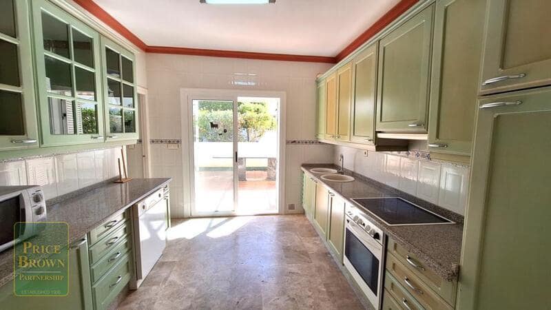 4 bedroom Villa for sale in Mojacar - € 530,000 (Ref: 8960779)