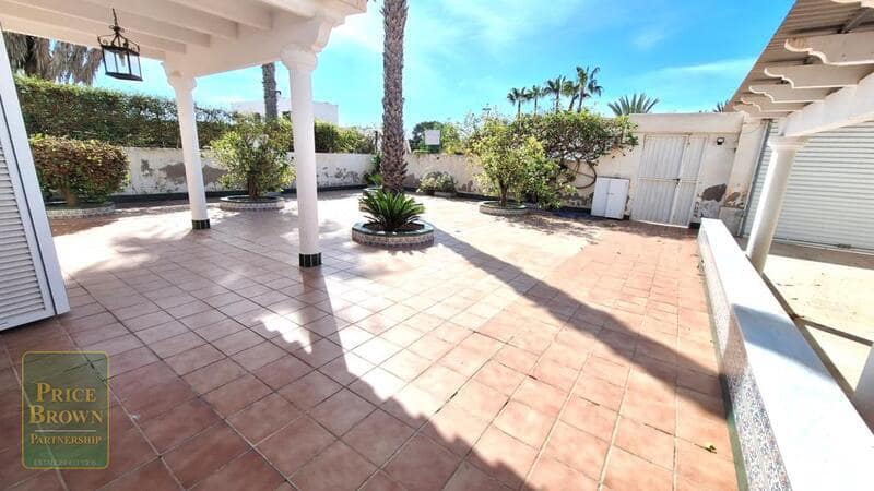 4 bedroom Villa for sale in Mojacar - € 530,000 (Ref: 8960779)