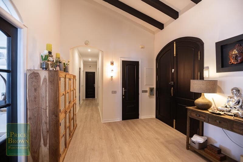 5 soveværelse Villa til salg i Turre med swimmingpool - € 549.950 (Ref: 9015675)