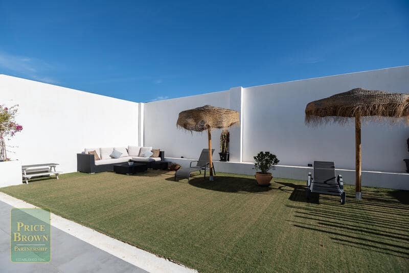 5 soveværelse Villa til salg i Turre med swimmingpool - € 549.950 (Ref: 9015675)