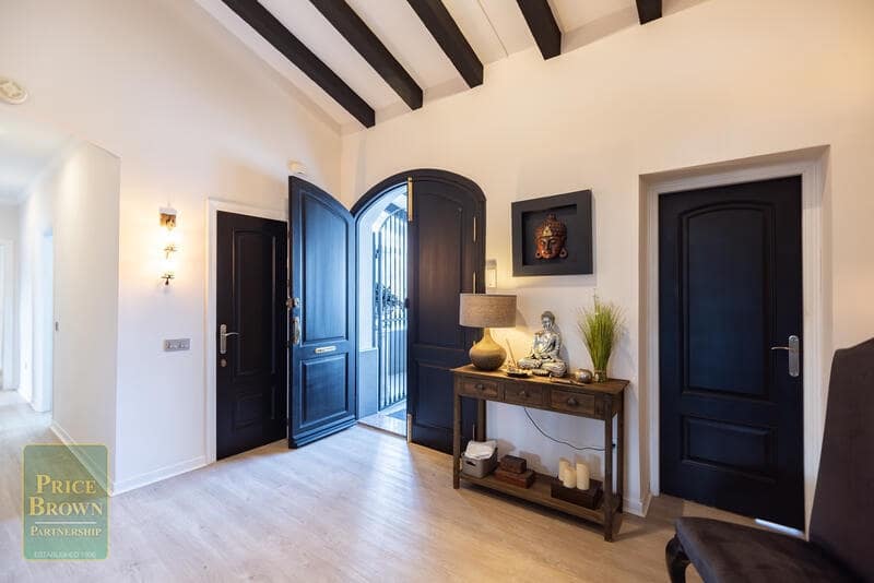 5 soveværelse Villa til salg i Turre med swimmingpool - € 549.950 (Ref: 9015675)