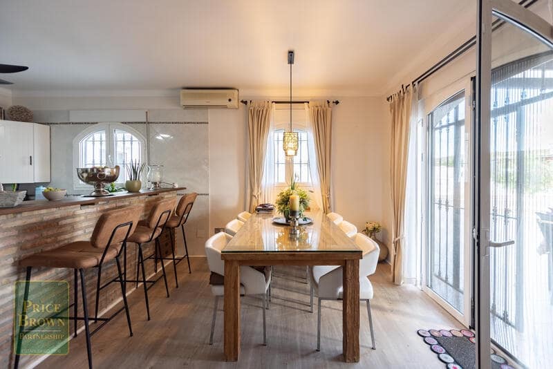 5 soveværelse Villa til salg i Turre med swimmingpool - € 549.950 (Ref: 9015675)