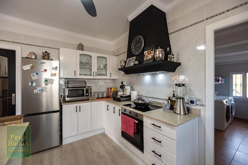 5 soveværelse Villa til salg i Turre med swimmingpool - € 549.950 (Ref: 9015675)