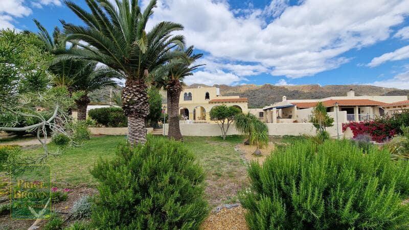 3 bedroom Villa for sale in Mojacar with pool - € 695,000 (Ref: 9030651)