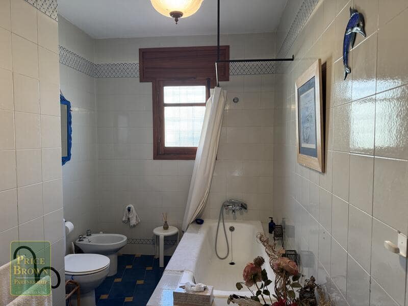 3 bedroom Villa for sale in Mojacar with pool - € 695,000 (Ref: 9030651)