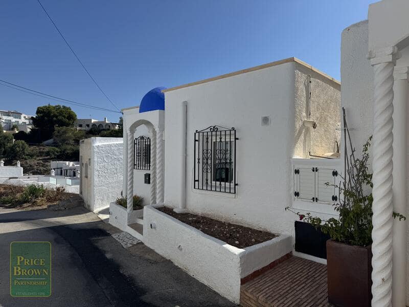 4 sypialnia Willa na sprzedaż w Mojacar z garażem - 359 950 € (Ref: 9148178)