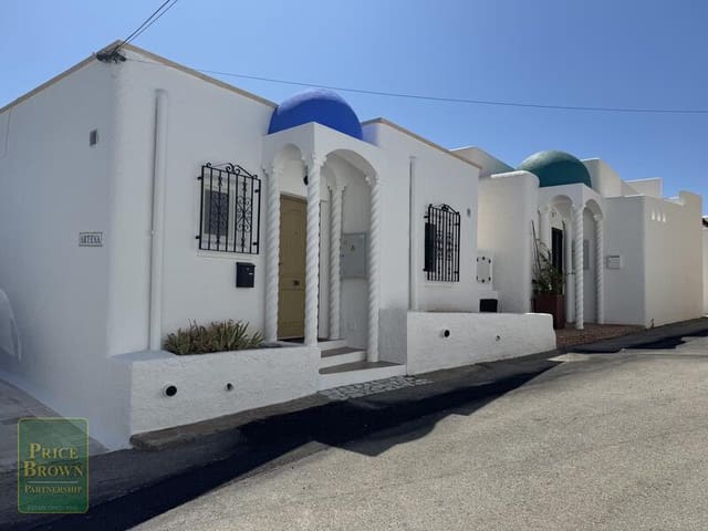 Chalet de 4 habitaciones en Mojácar en venta con garaje - 359.950 € (Ref: 9148178)