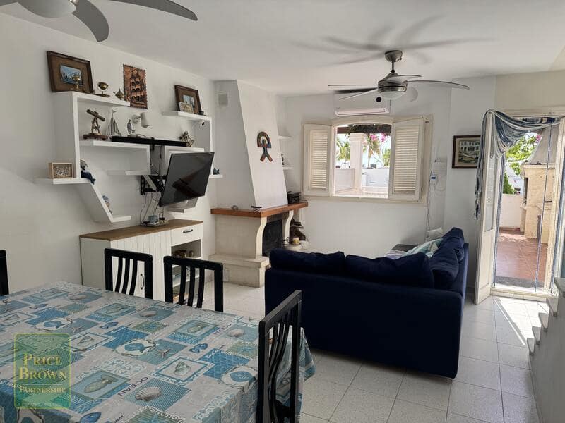 3 soveværelse Rækkehus til salg i Mojacar med swimmingpool garage - € 325.000 (Ref: 9150874)