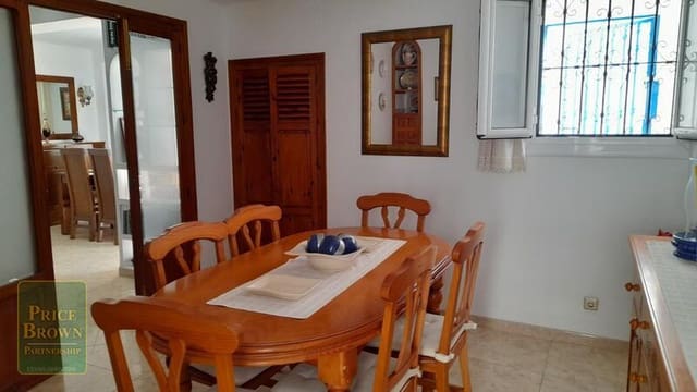 4 bedroom Apartment for sale in Mojácar with garage - € 190,000 (Ref: 9162940)