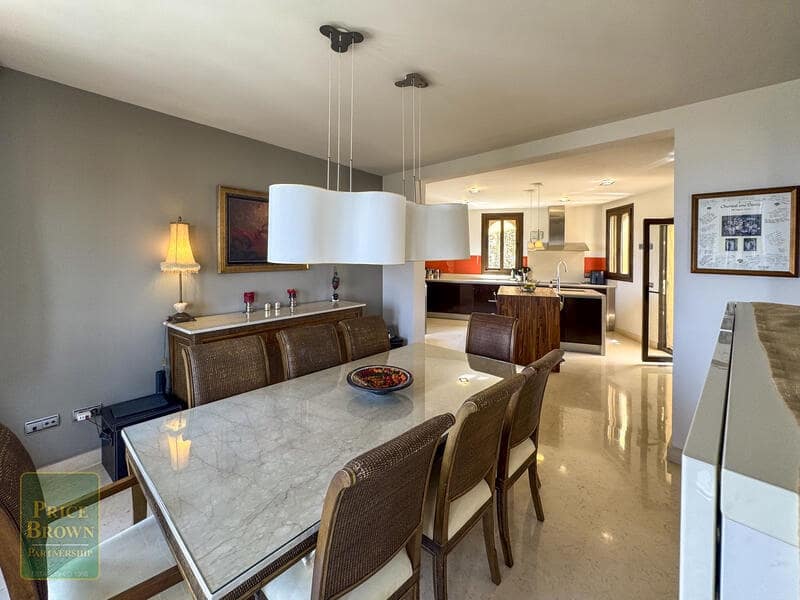 4 slaapkamer Villa te koop in Los Cabreras met zwembad - € 899.950 (Ref: 9201949)