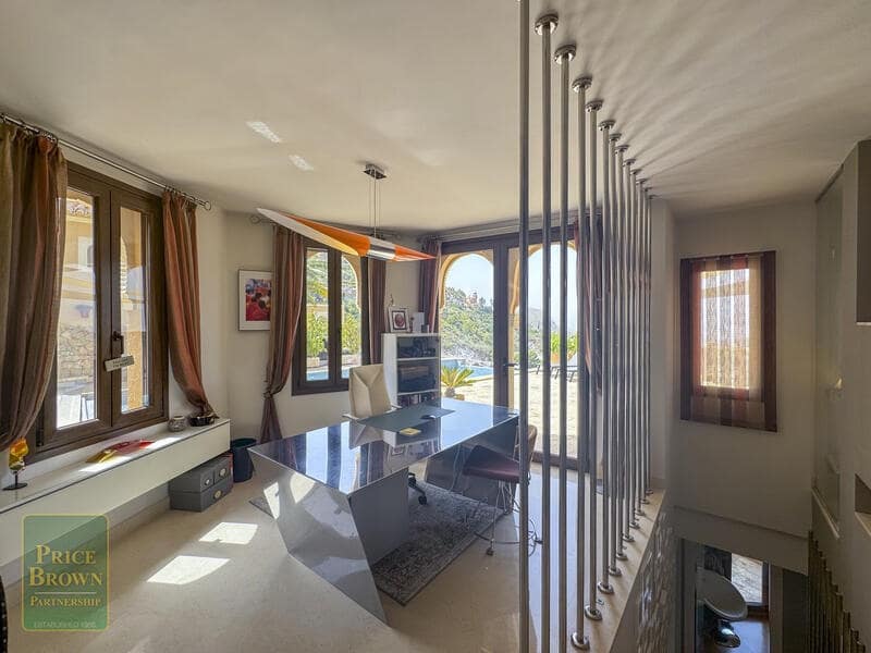 4 slaapkamer Villa te koop in Los Cabreras met zwembad - € 899.950 (Ref: 9201949)