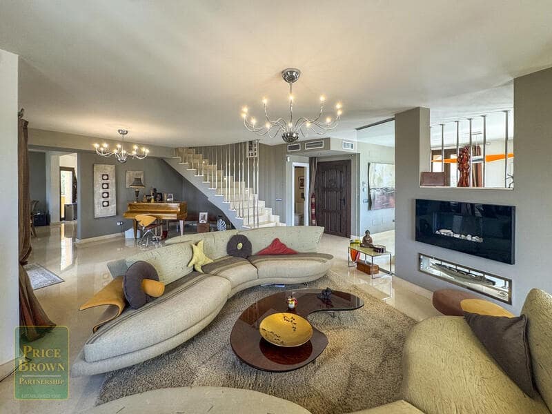 4 slaapkamer Villa te koop in Los Cabreras met zwembad - € 899.950 (Ref: 9201949)