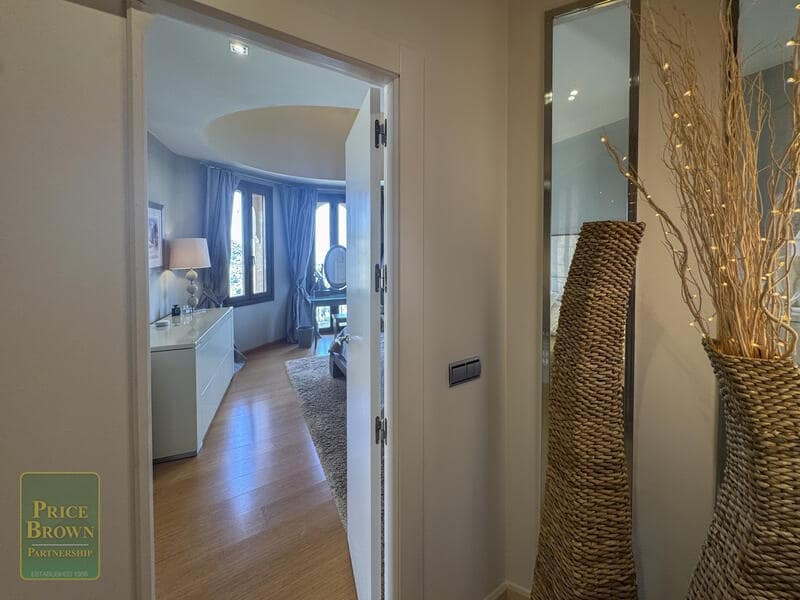 4 slaapkamer Villa te koop in Los Cabreras met zwembad - € 899.950 (Ref: 9201949)