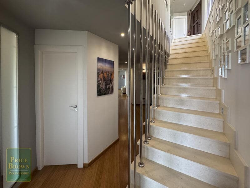 4 slaapkamer Villa te koop in Los Cabreras met zwembad - € 899.950 (Ref: 9201949)