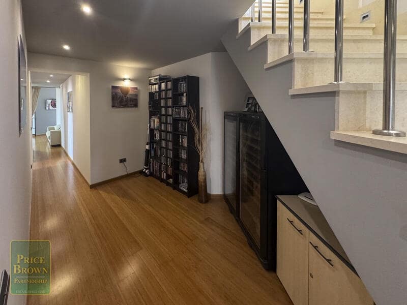 4 slaapkamer Villa te koop in Los Cabreras met zwembad - € 899.950 (Ref: 9201949)