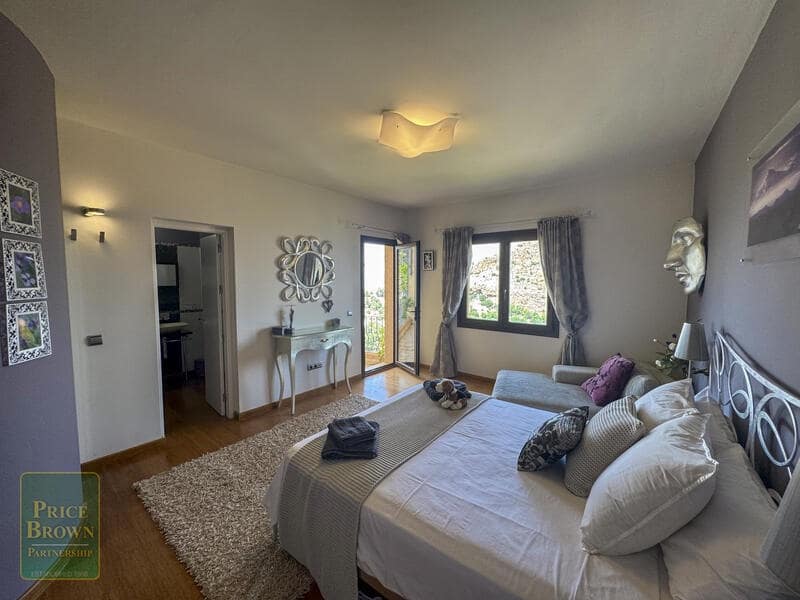 4 slaapkamer Villa te koop in Los Cabreras met zwembad - € 899.950 (Ref: 9201949)