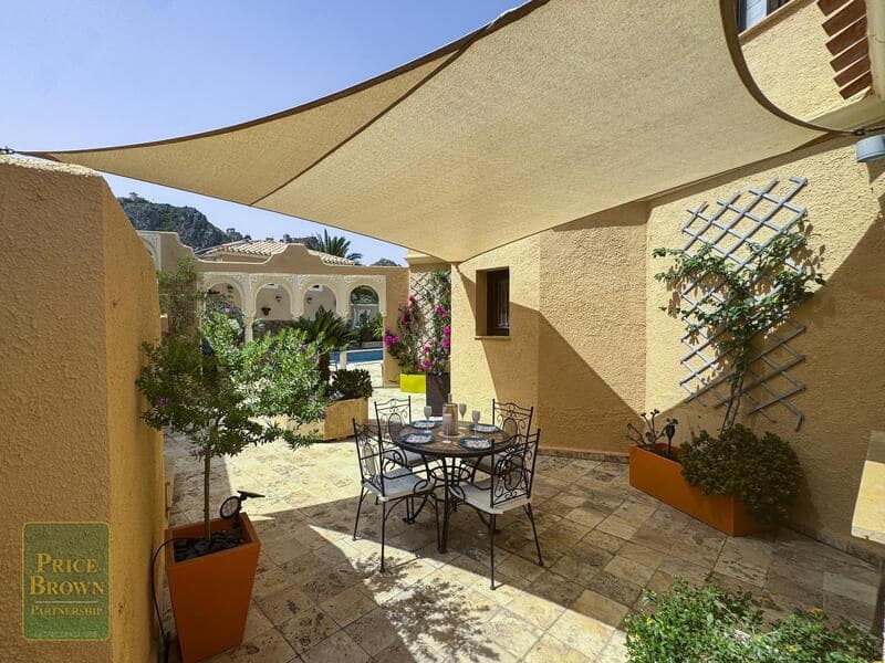 4 slaapkamer Villa te koop in Los Cabreras met zwembad - € 899.950 (Ref: 9201949)