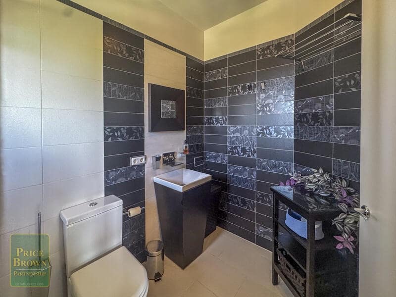 4 slaapkamer Villa te koop in Los Cabreras met zwembad - € 899.950 (Ref: 9201949)