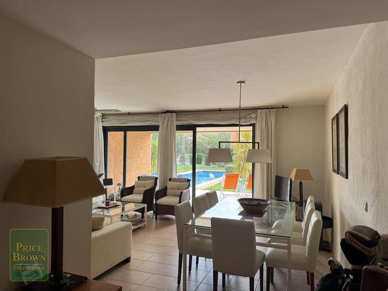 3 soverom Leilighet til salgs i Valle del Este med svømmebasseng - € 250 000 (Ref: 9263369)