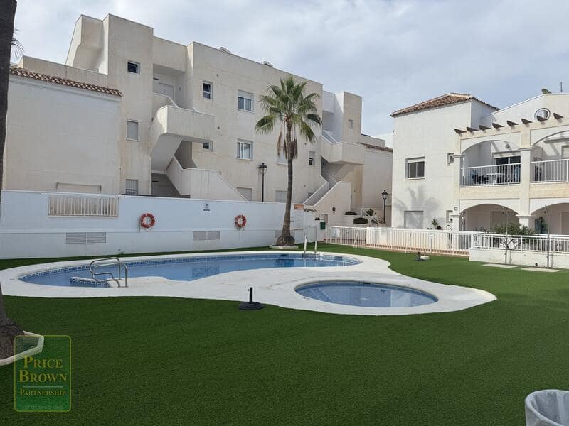 3 sovrum Lägenhet till salu i Mojacar med pool - 192 950 € (Ref: 9357608)