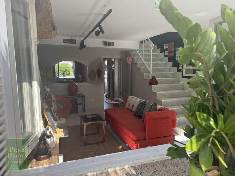 3 sypialnia Dom na sprzedaż w Mojacar z basenem - 360 000 € (Ref: 9362996)