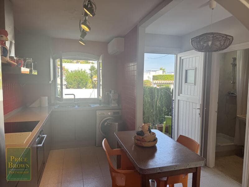 3 sypialnia Dom na sprzedaż w Mojacar z basenem - 360 000 € (Ref: 9362996)