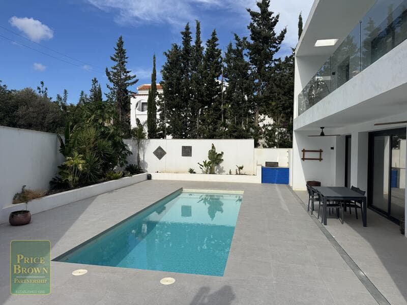 4 sypialnia Willa na sprzedaż w Mojacar z basenem garażem - 795 000 € (Ref: 9363187)