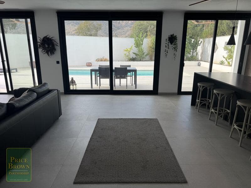 4 sypialnia Willa na sprzedaż w Mojacar z basenem garażem - 795 000 € (Ref: 9363187)