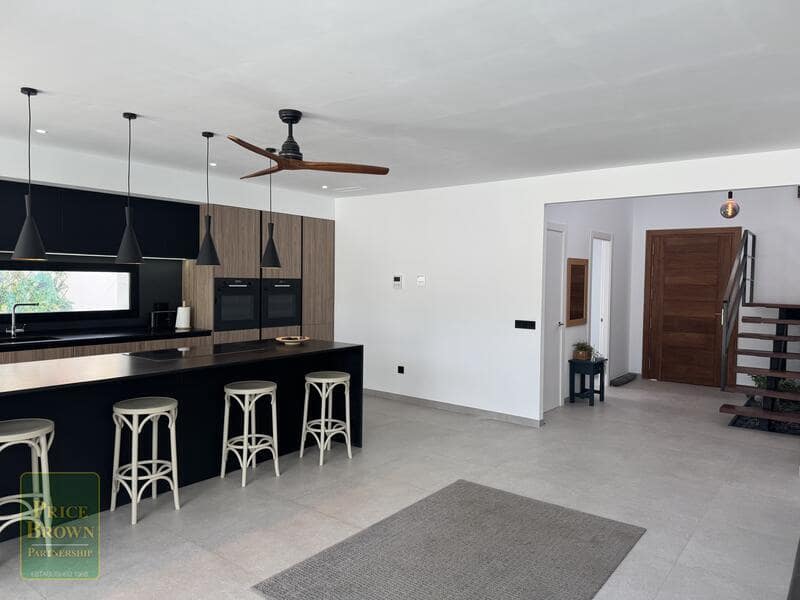 4 sypialnia Willa na sprzedaż w Mojacar z basenem garażem - 795 000 € (Ref: 9363187)