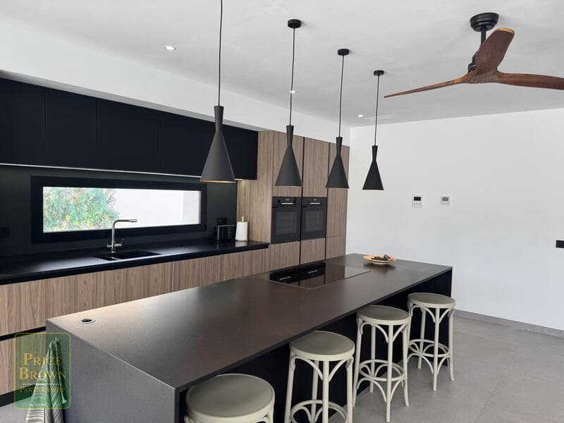 4 sypialnia Willa na sprzedaż w Mojacar z basenem garażem - 795 000 € (Ref: 9363187)