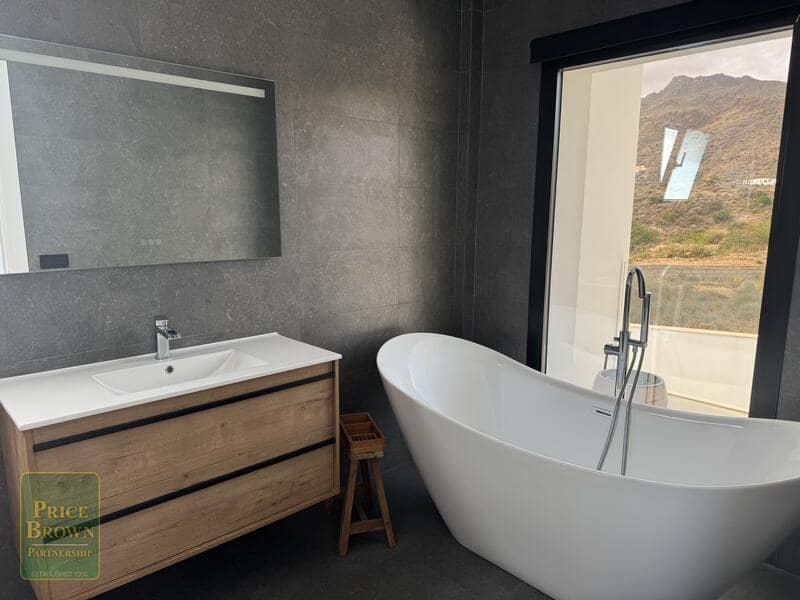 4 sypialnia Willa na sprzedaż w Mojacar z basenem garażem - 795 000 € (Ref: 9363187)