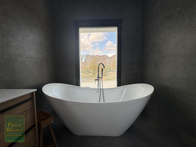 4 sypialnia Willa na sprzedaż w Mojacar z basenem garażem - 795 000 € (Ref: 9363187)