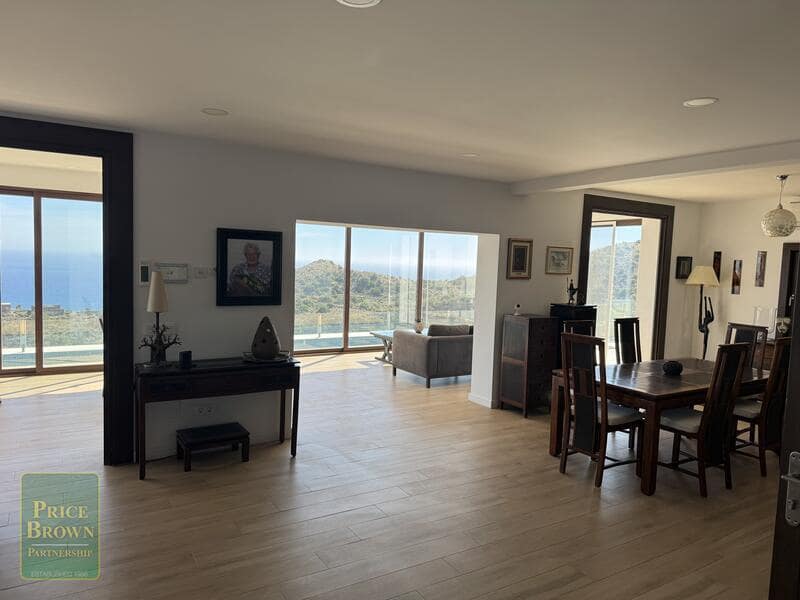 5 sypialnia Willa na sprzedaż w Mojacar z basenem - 1 250 000 € (Ref: 9386700)