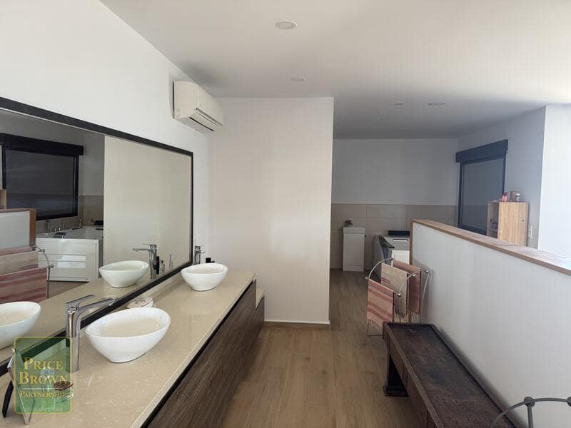 5 sypialnia Willa na sprzedaż w Mojacar z basenem - 1 250 000 € (Ref: 9386700)