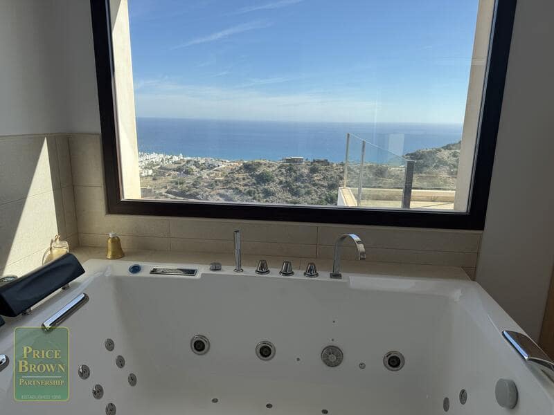 5 sypialnia Willa na sprzedaż w Mojacar z basenem - 1 250 000 € (Ref: 9386700)