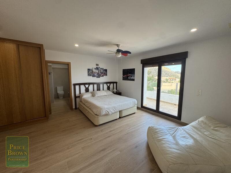 5 sypialnia Willa na sprzedaż w Mojacar z basenem - 1 250 000 € (Ref: 9386700)