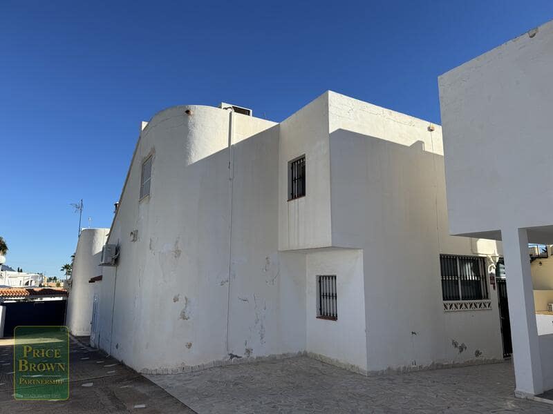 3 sypialnia Willa na sprzedaż w Mojacar z basenem garażem - 359 000 € (Ref: 9447254)