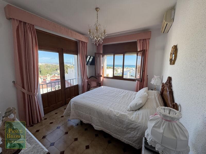 4 soveværelse Villa til salg i Mojacar med garage - € 450.000 (Ref: 9548922)