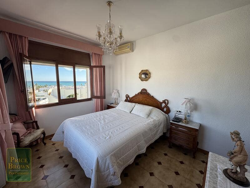 4 soveværelse Villa til salg i Mojacar med garage - € 450.000 (Ref: 9548922)