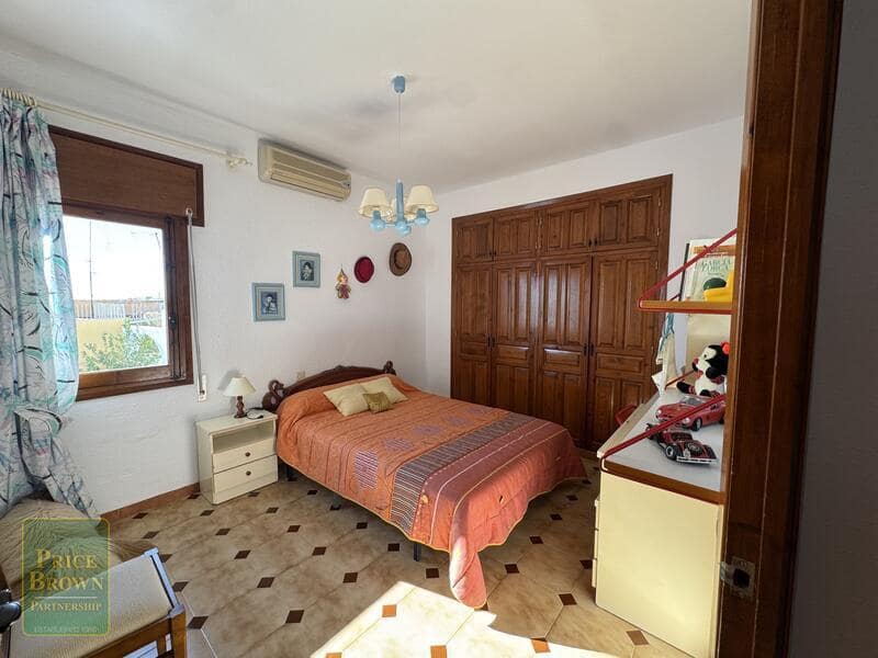 4 soveværelse Villa til salg i Mojacar med garage - € 450.000 (Ref: 9548922)