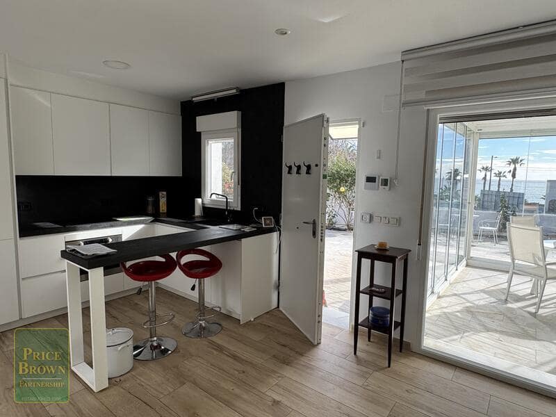 2 bedroom Villa for sale in Mojacar with garage - € 449,000 (Ref: 9558893)