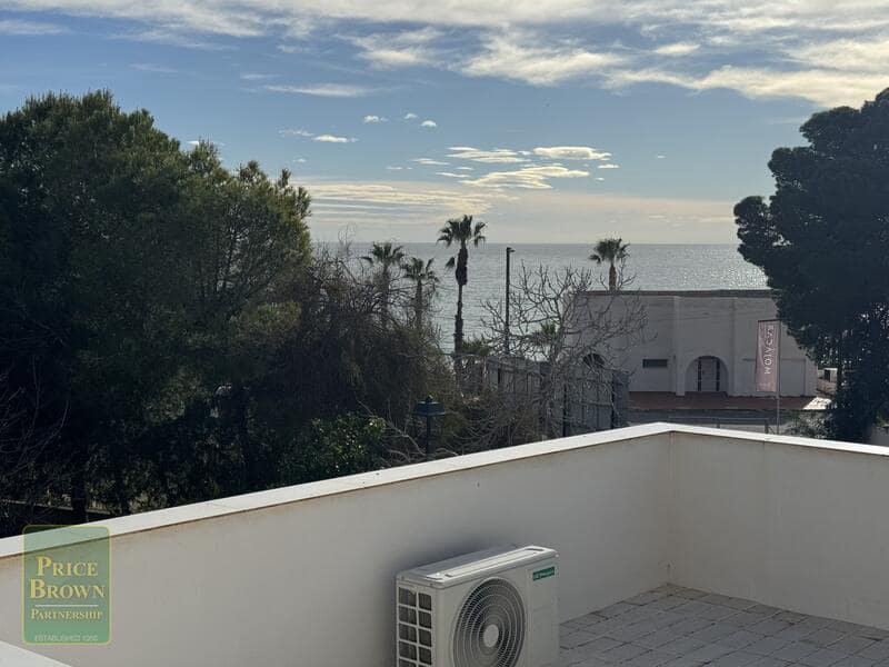 2 bedroom Villa for sale in Mojacar with garage - € 449,000 (Ref: 9558893)