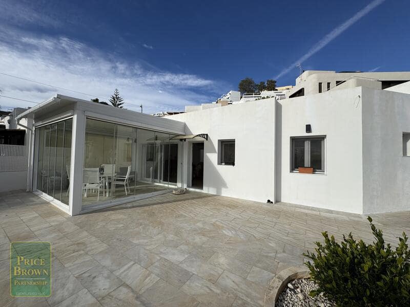 2 bedroom Villa for sale in Mojacar with garage - € 449,000 (Ref: 9558893)