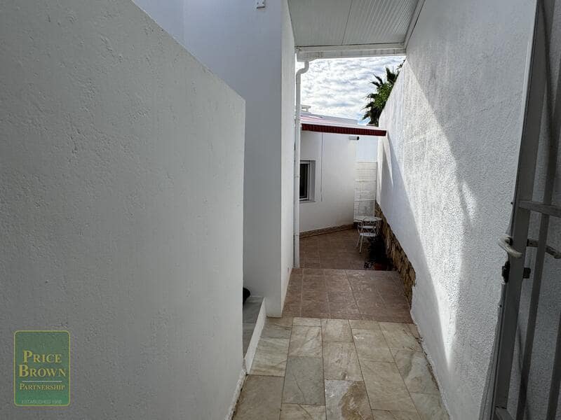 2 bedroom Villa for sale in Mojacar with garage - € 449,000 (Ref: 9558893)