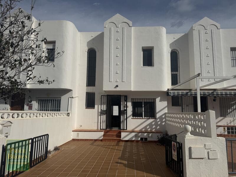 3 bedroom Townhouse for sale in Mojacar with pool garage - € 245,000 (Ref: 9598083)