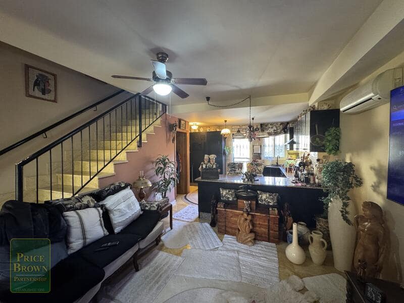 3 soverom Hus til salgs i Vera med svømmebasseng garasje - € 235 000 (Ref: 9623195)