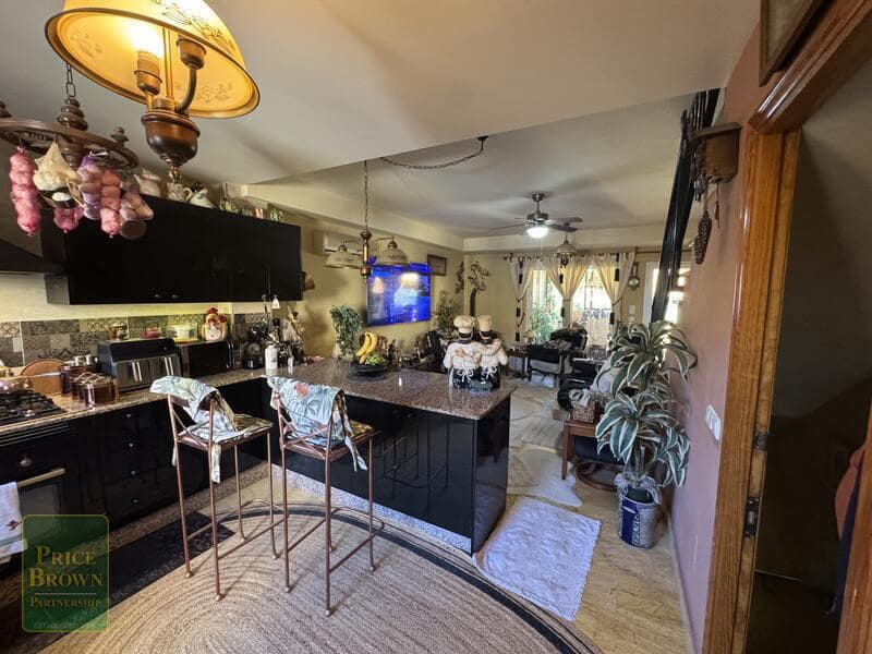 3 soverom Hus til salgs i Vera med svømmebasseng garasje - € 235 000 (Ref: 9623195)