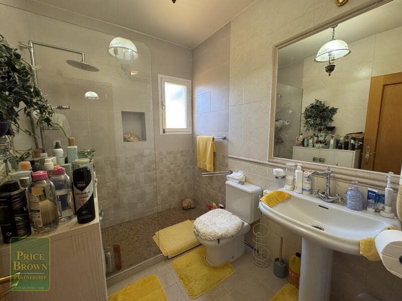 3 soverom Hus til salgs i Vera med svømmebasseng garasje - € 235 000 (Ref: 9623195)