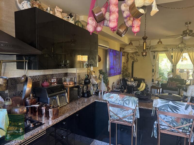 3 soverom Hus til salgs i Vera med svømmebasseng garasje - € 235 000 (Ref: 9623195)